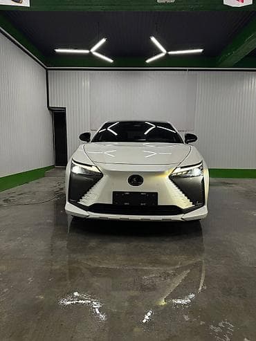 Транспорт: Lexus RZ: 2025 г., Электромобиль — 2
