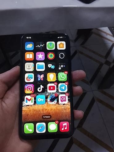 айфон хр корпус 13: IPhone SE — 3