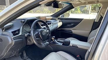 Lexus ES: 2018 г., Вариатор, Гибрид, Седан — 9