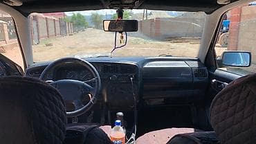 Volkswagen: Volkswagen Jetta: 1994 г., 1.8 л, Механика, Бензин, Седан — 4