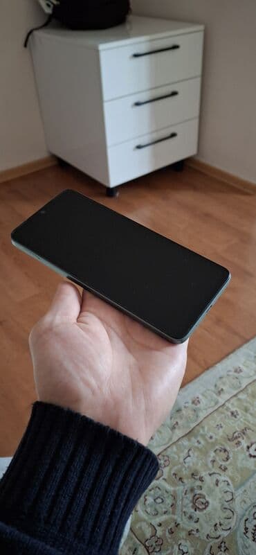 Oригинальный экран на Redmi A3, телефон не работает, экран полностью