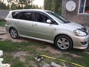 Транспорт: Toyota Ipsum: 2003 г., Минивэн — 4