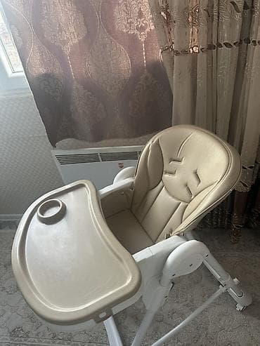 Детский транспорт: Детский стульчик для кормления. - Цвет: бежевый/молочный. - Мягкое — 2