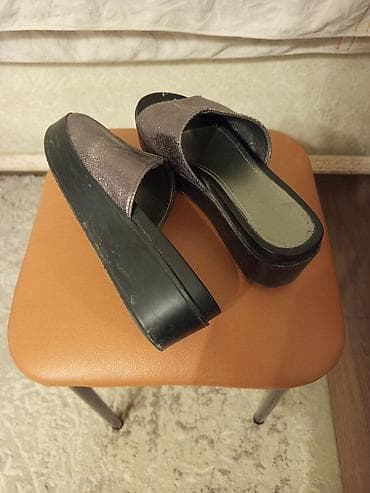 yeezy slide: Женские шлёпанцы на платформе - Модель: открытый мыс, широкий верхний — 2