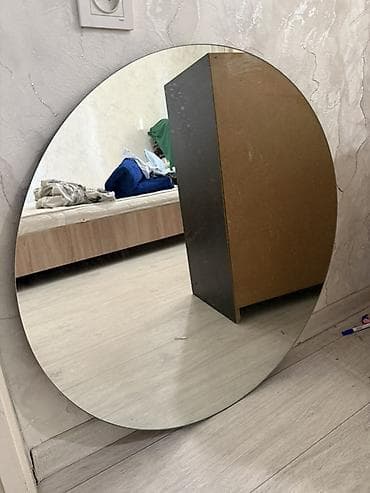 Декор жана интерьер: Продаю 2 круглых зеркала б/у, диаметр 80 и 113 см, на стену есть — 1