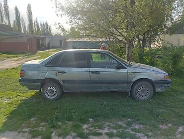 v klass: Volkswagen Passat: 1988 г., 1.8 л, Ручные, Газ, Седан — 3