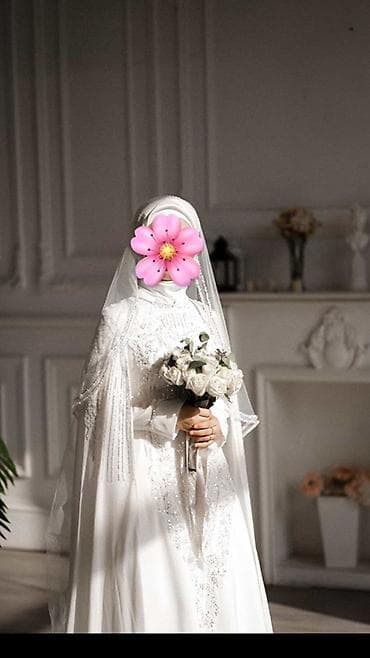 Свадебное мусульманское платье - Цвет: молочно‑белый - Силуэт at lalafo.kg Свадебное мусульманское платье - Цвет: молочно‑белый - Силуэт