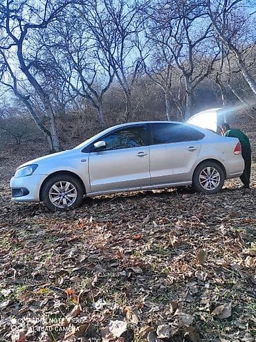 киа 2012: Volkswagen Polo: 2014 г., 1.6 л, Автомат, Бензин, Седан — 5