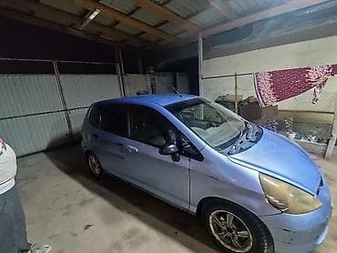 Honda Fit: 2001 г., 1.3 л, Автомат, Бензин, Хэтчбэк at lalafo.kg Honda Fit: 2001 г., 1.3 л, Автомат, Бензин, Хэтчбэк