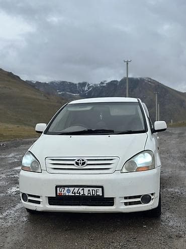 bmv e34: Toyota Ipsum: 2002 г., Автомат, Бензин, Минивэн — 2