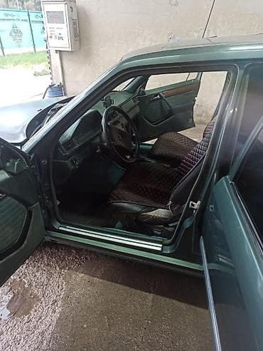 марат авто: Mercedes-Benz W124: 1990 г., 2 л, Механика, Бензин, Седан — 9