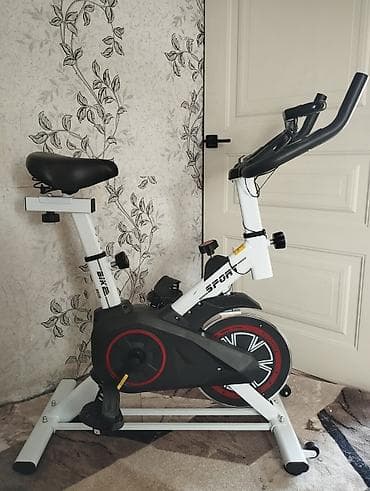 штучки на велик: Спин-байк/велотренажёр для домашних кардиотренировок. Максимальный вес — 1