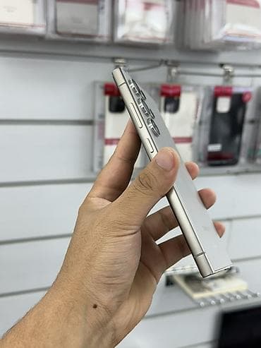 samsung 30s: Samsung Galaxy S24 Ultra, Б/у, 256 ГБ, цвет - Серый, 1 SIM, eSIM — 5