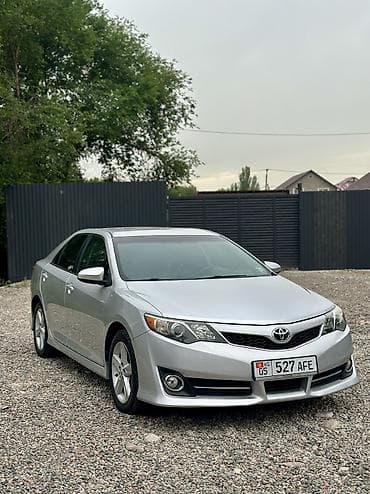 2 8: Toyota Camry: 2012 г., 2.5 л, Автомат, Бензин, Седан — 5