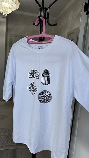 поло рубашки: Белая хлопковая футболка Saint Meri “PANTHERE”. Оптом тоже можете — 3