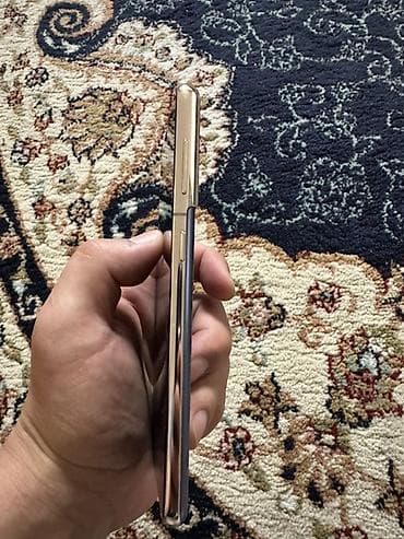 галакси ош: Samsung Galaxy S21, Б/у, 128 ГБ, цвет - Фиолетовый, 2 SIM — 5