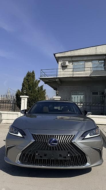 bmw x5 2018: Lexus ES: 2019 г., 2.5 л, Автомат, Гибрид, Седан — 5