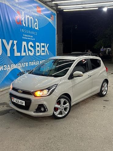 Chevrolet Spark: 2017 г., 1 л, Вариатор, Бензин, Кроссовер