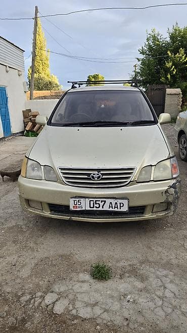Toyota Gaia: 2001 г., 2 л, Автомат, Бензин, Минивэн