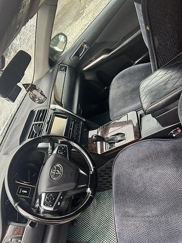 Toyota: Toyota Camry: 2018 г., Автомат, Бензин, Седан — 4