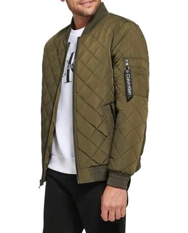 tech flis: Calvin Klein. Стеганый бомбер.Классический бомбер дополнен стеганой — 3