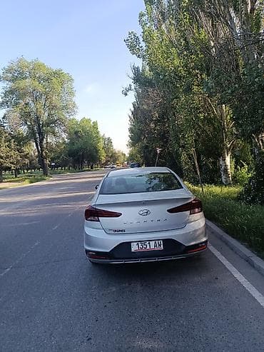 элантра 2019: Hyundai Elantra: 2019 г., Автомат, Седан — 5