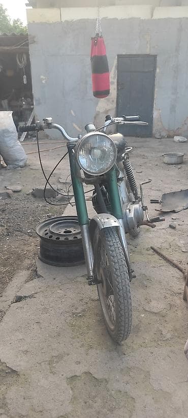 ссср мотоцикл: Зелёный мопед Карпаты с мотором от Минска 125 кубов заводится ездит — 1