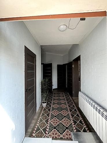 продаю однокомнатную квартиру аламедин 1: Просторный двухэтажный дом в современном стиле - Планировка — 2