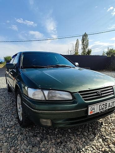 Toyota Camry: 1999 г., 2.2 л, Бензин, Седан