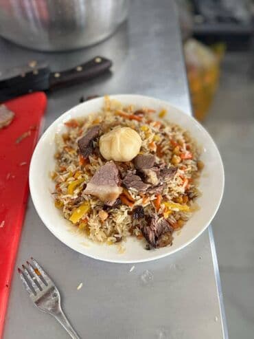 продаю горох: Плов по-узбекски в казане - Готовим в большом казане на живом огне — 1