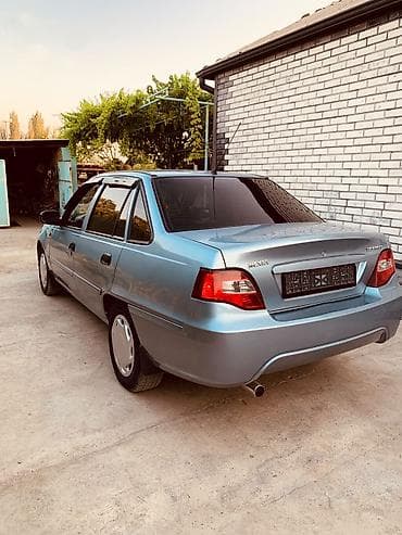Унаа: Daewoo Nexia: 2010 г., 1.5 л, Кол менен иштөөчү, Бензин, Седан — 4