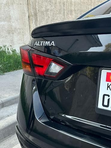 Nissan Altima: 2020 г., 2.5 л, Автомат, Бензин, Седан — 2