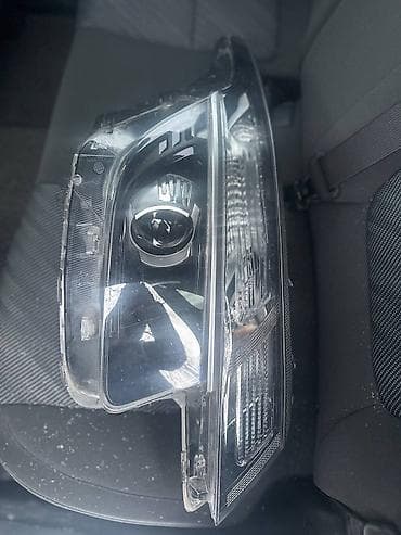 света музука: Передняя правая фара Kia 2021 г., Б/у, Оригинал, США — 3