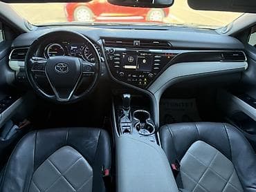 люк 124: Toyota Camry: 2019 г., 2.5 л, Автомат, Гибрид, Седан — 7