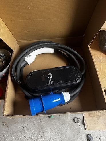 Переносное зарядное устройство для электромобилей (EV Charging Box)