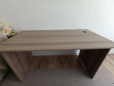Столдор: Стол бежевый письменный, состояние отличное, есть отверстие для — 1
