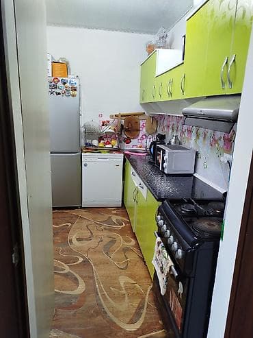 квартиры и дома: Продается жилой дом с двором и хозпостройками. Описание объекта — 9