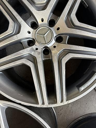 Шины и диски: Литые Диски R 20 Mercedes-Benz, Комплект, отверстий - 5, Б/у — 4