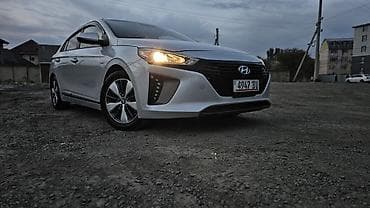 куплю тайота: Toyota Prius: 2018 г., 1.6 л, Электромобиль, Хэтчбэк — 4