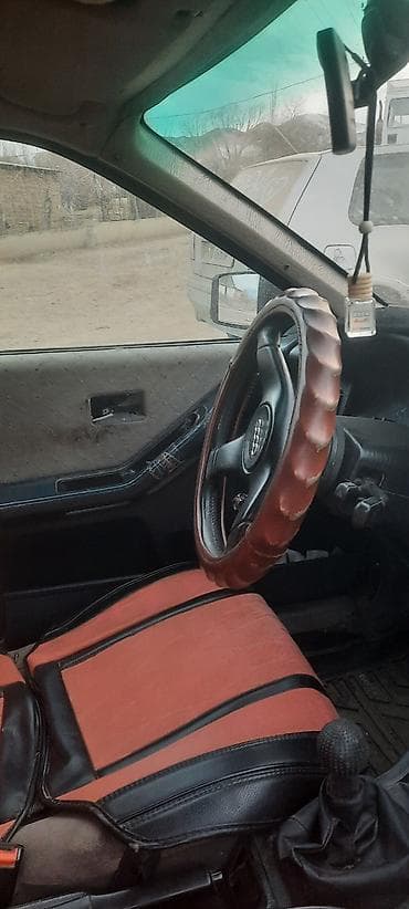 Audi: Audi 80: 1988 г., 1.8 л, Механика, Бензин, Седан — 1