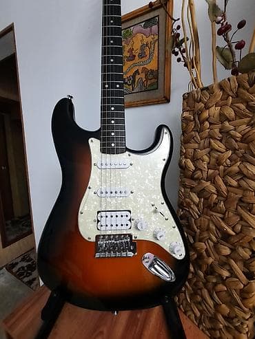 Squier (Fender) Sonic HSS, НОВЫЙ, КЛАССНЫЙ, четкий и удобный. Звук