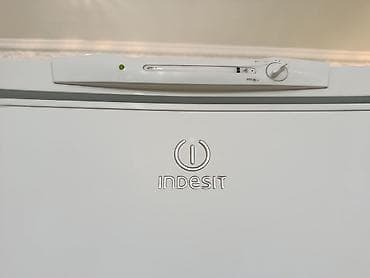холодильник lj: Холодильник Indesit, Б/у, Двухкамерный, De frost (капельный), 60 * 190 * 60 — 4