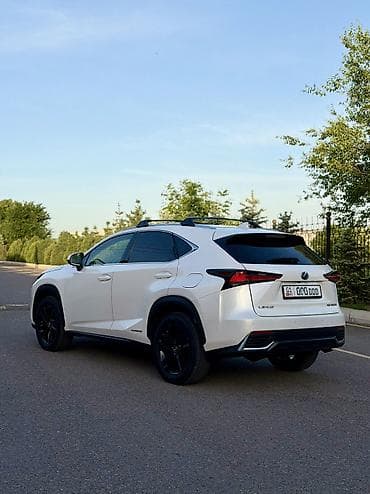 Lexus NX: 2021 г., 2.5 л, Автомат, Гибрид, Внедорожник — 2