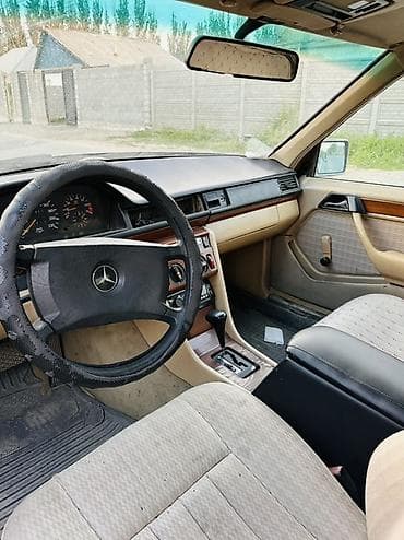светящийся значок скания: Mercedes-Benz W124: 1992 г., 2.2 л, Автомат, Бензин, Седан — 5