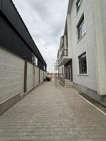 Продаётся таунхаус 🏡 📍 Локация: район Селекционное, ул. Муромская at lalafo.kg Продаётся таунхаус 🏡 📍 Локация: район Селекционное, ул. Муромская