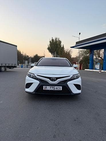 bmw 2: Toyota Camry: 2019 г., Автомат, Бензин, Седан — 3