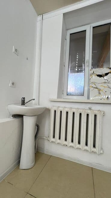 оборудование для парикмахерской: Арендага сулуулук салондун ичинен массаж кабинет берилет, ичинде чоң — 4