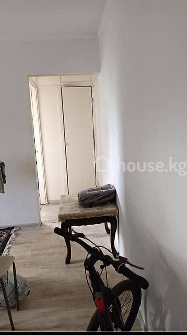 2 комнаты, 44 м², 7 мкр 104 серия, 4 этаж, Косметический ремонт — 1