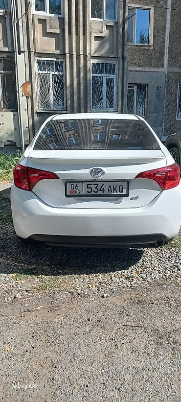 Toyota Corolla: 2019 г., 1.8 л, Автомат, Бензин, Седан