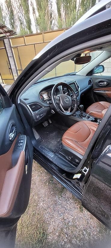 жир чероки: Jeep Cherokee: 2019 г., 2.2 л, Автомат, Дизель, Кроссовер — 4